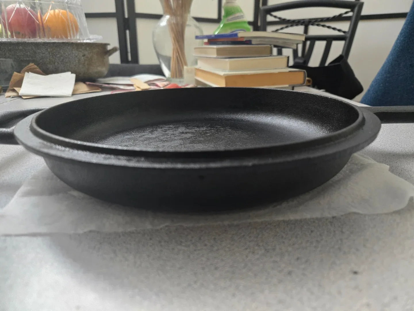 Cast Iron Skillet set image indicator(2)