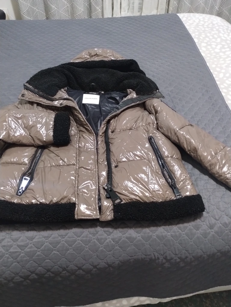 Calvin Klein Puffer Jacket - Size M - photo 2