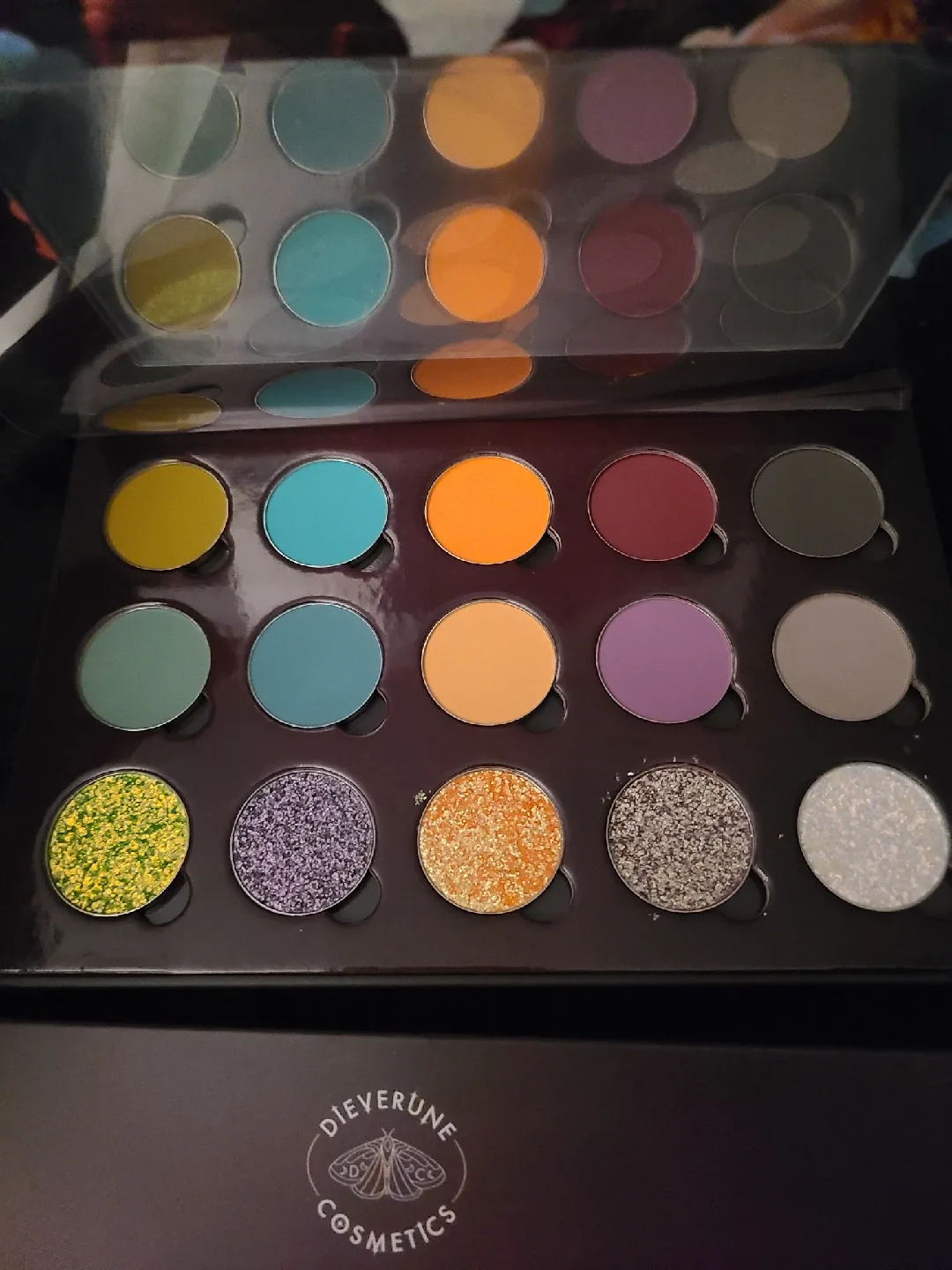Dieverune Cosmetics Gloomy Gardens Eyeshadow Palette thumbnail