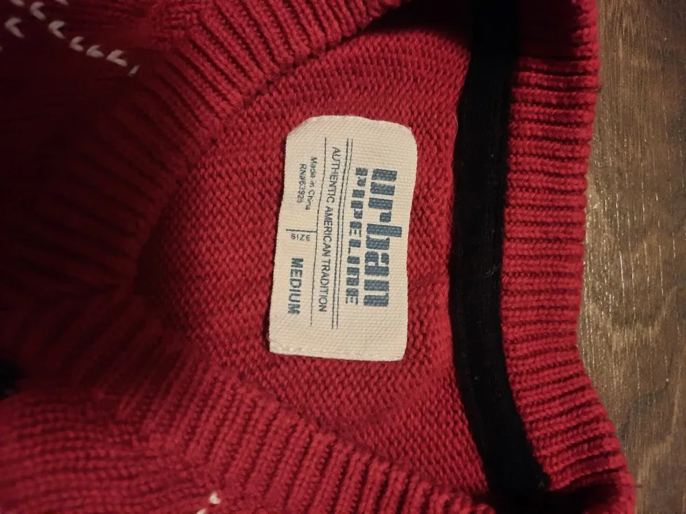 $5 Boy's Argyle Sweater Size M image indicator(2)