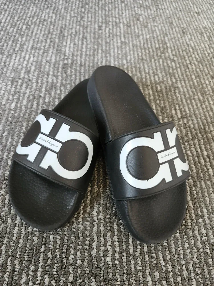 SALVATORE FERRAGAMO SLIDE SANDAL GROOBE GANCINI S 6 image indicator(8)