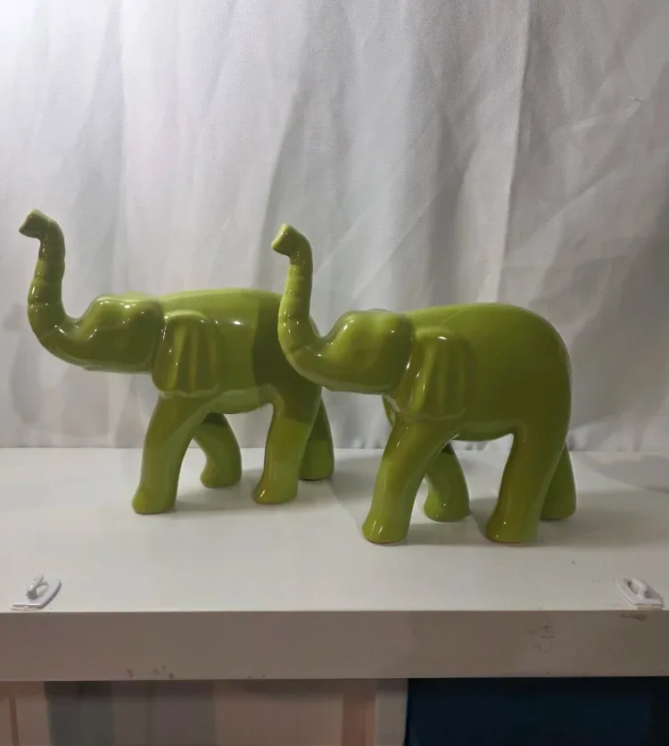 Green Ceramic Elephant Figurines - Set of 4 image indicator(3)