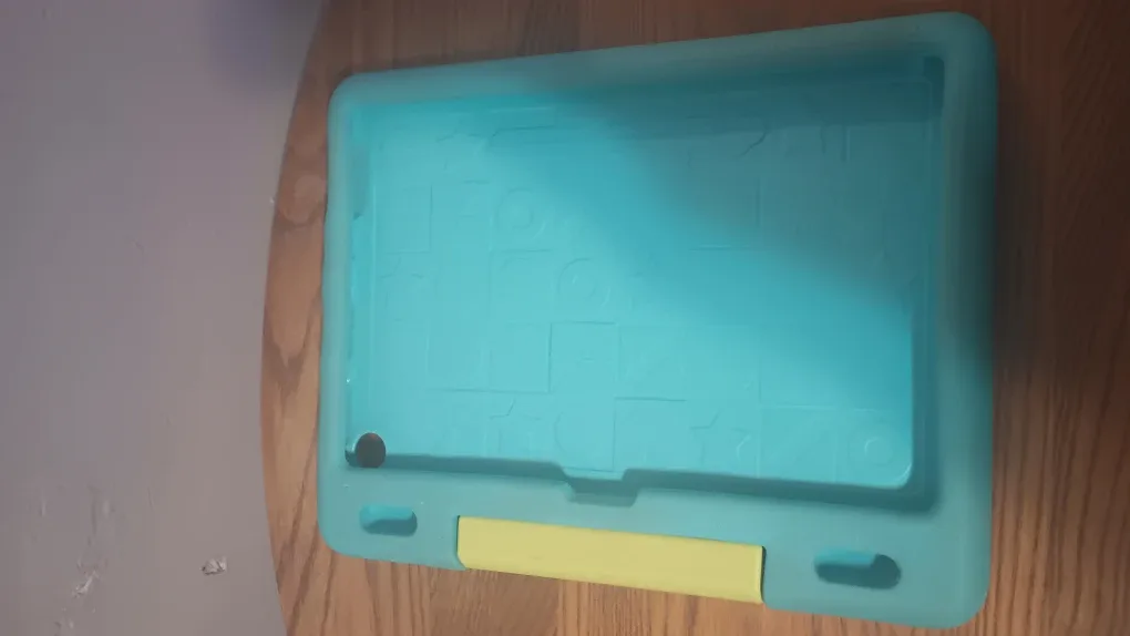 Amazon Fire HD 10 (11th generation) Tablet with Kid-Proof Case image indicator(3)