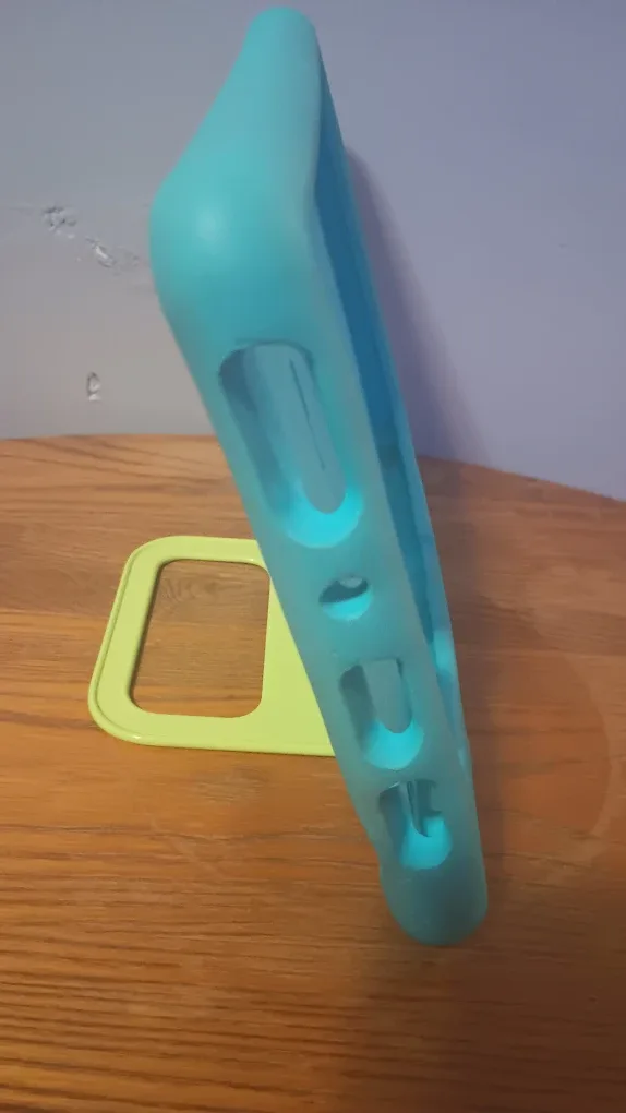 Amazon Fire HD 10 (11th generation) Tablet with Kid-Proof Case image indicator(5)