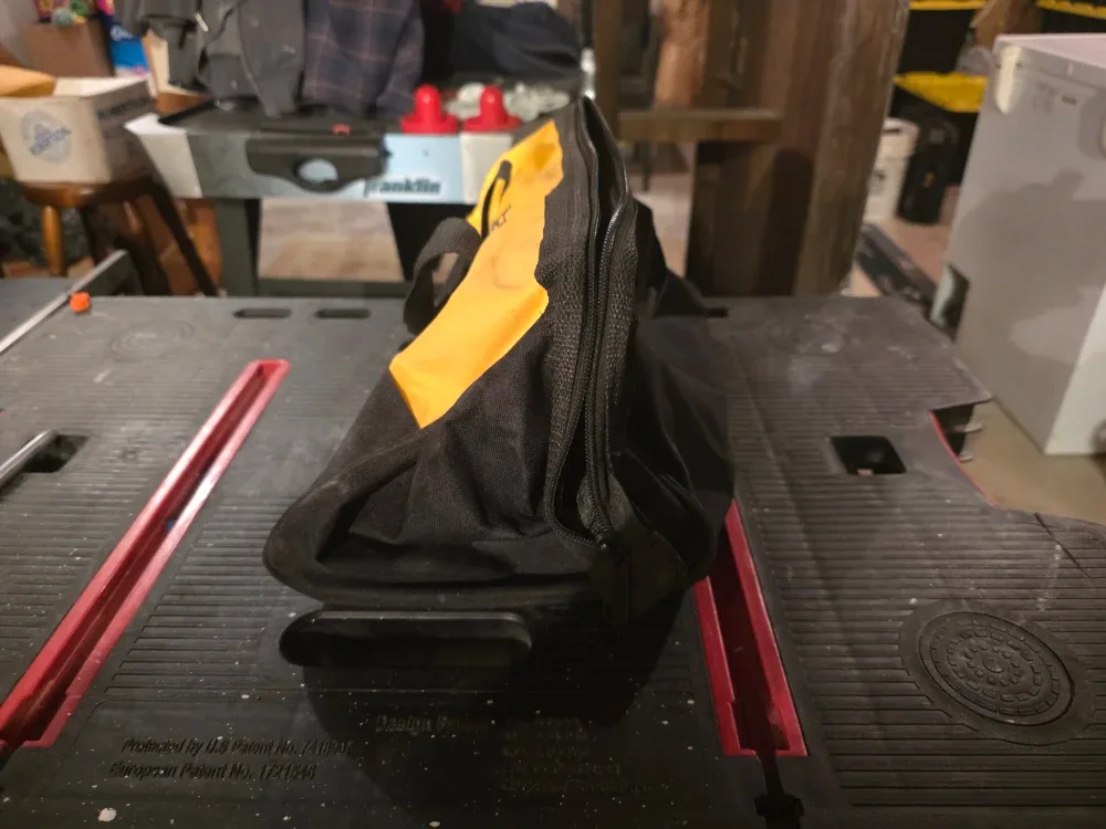 DeWalt Tool Bag - Black & Yellow image indicator(2)