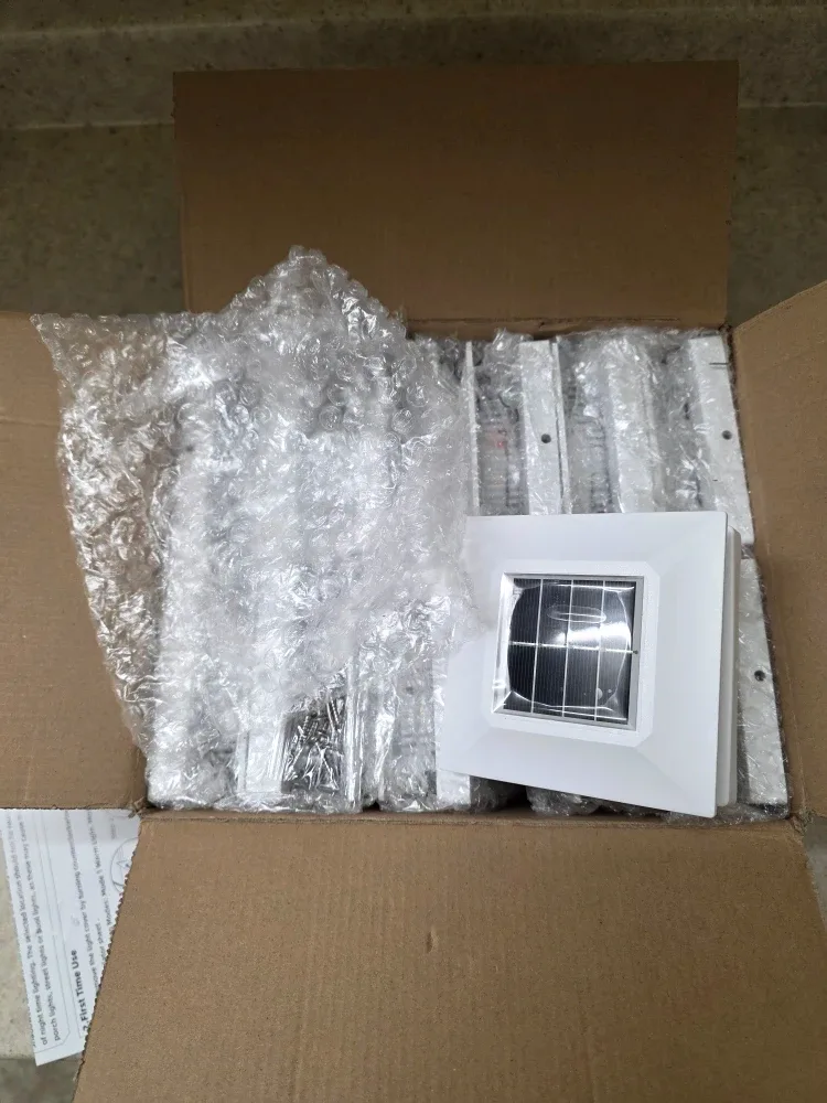 Solar Post Lights - Weaterprof Deck Lights pack of 12 New in box image indicator(4)