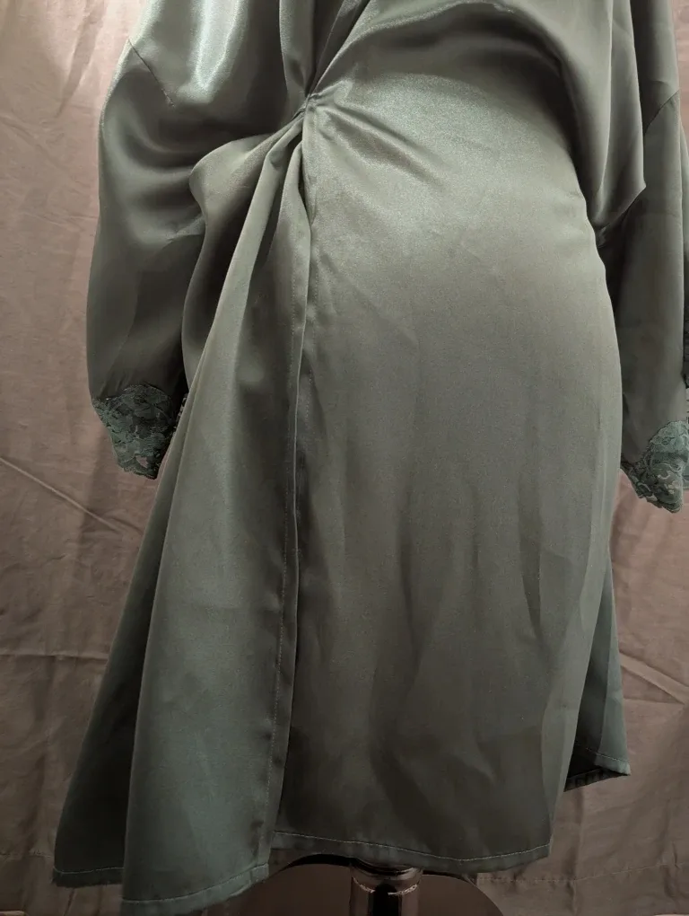 Green Satin Robe with Lace Trim La Senza image indicator(2)