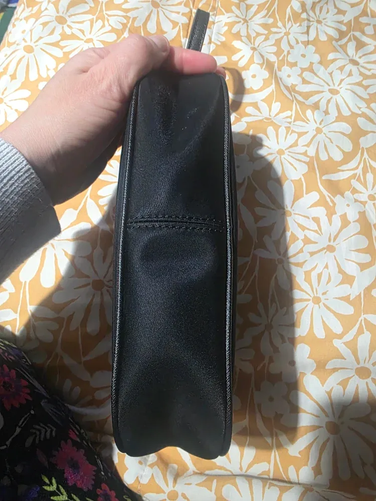 Michael Kors Black Shoulder Bag image indicator(7)