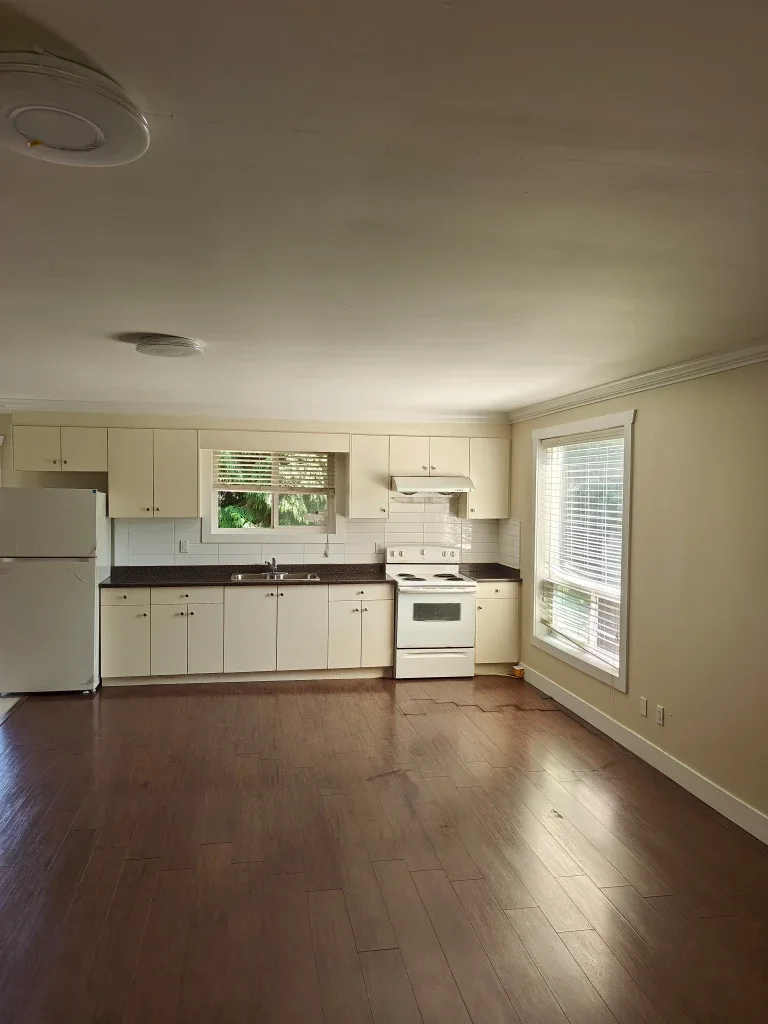 Basement for rent image indicator(3)