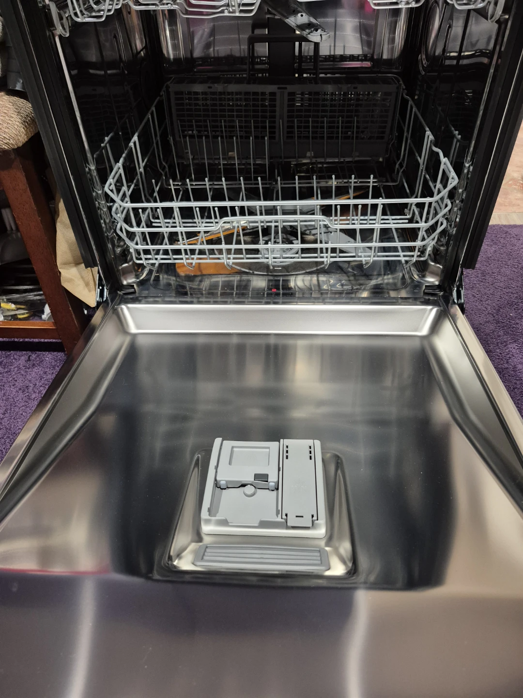 LG Inverter Direct Drive Dishwasher - photo 5