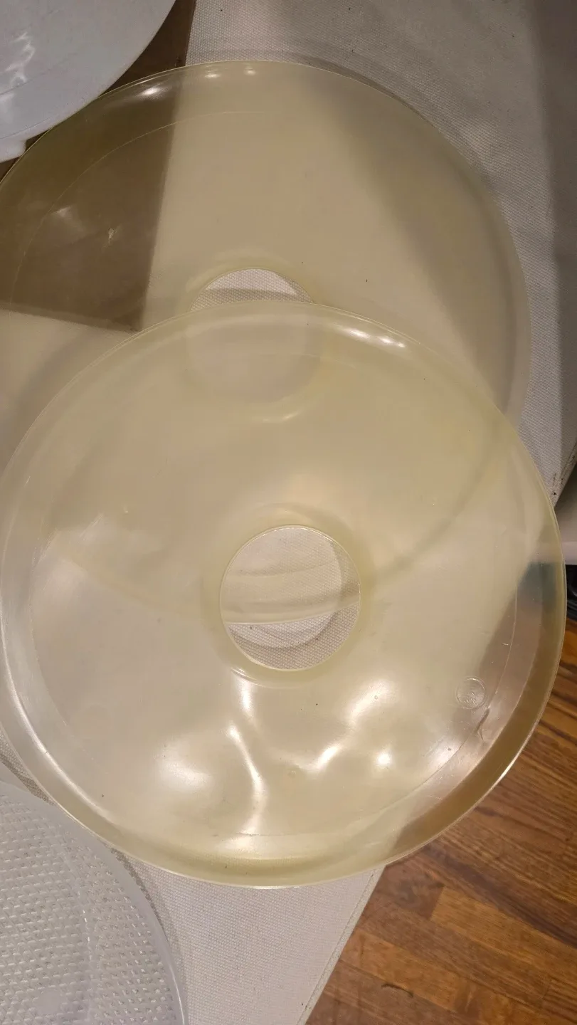 Nesco Food Dehydrator with Add-a-Tray image indicator(6)