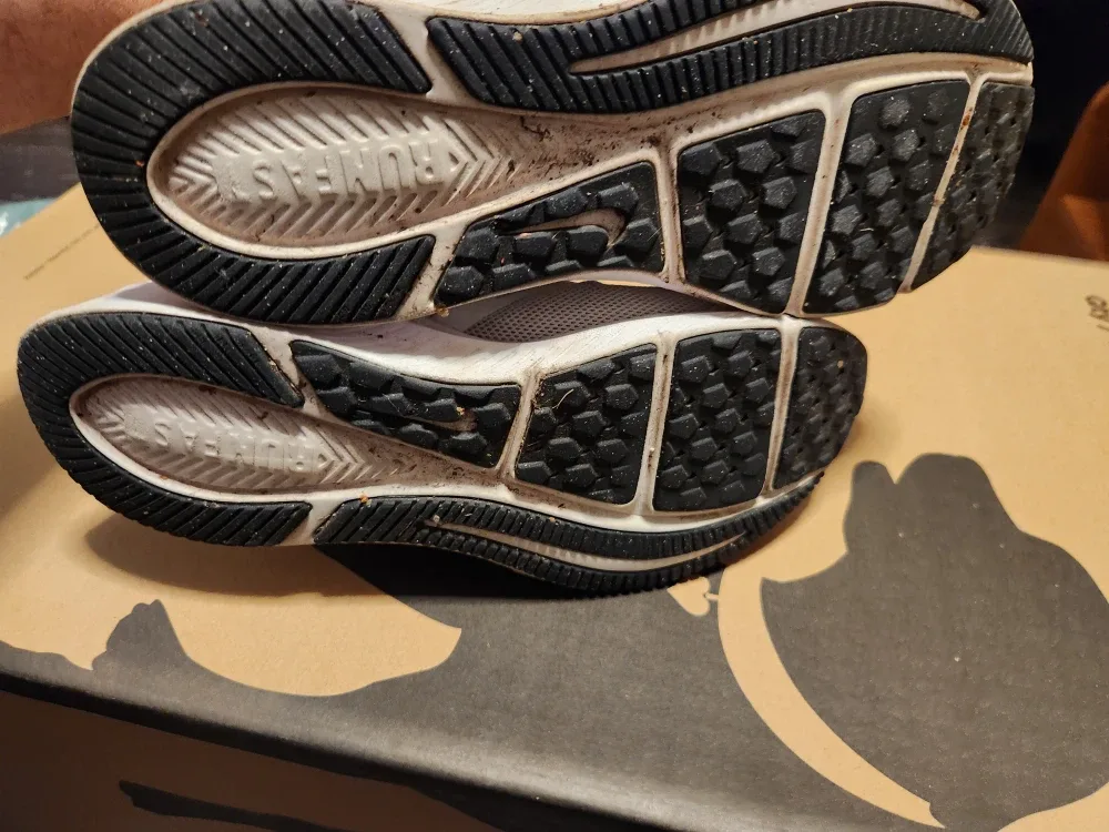 Nike Star Runner Kids' Running Shoes - Size 4Y image indicator(4)