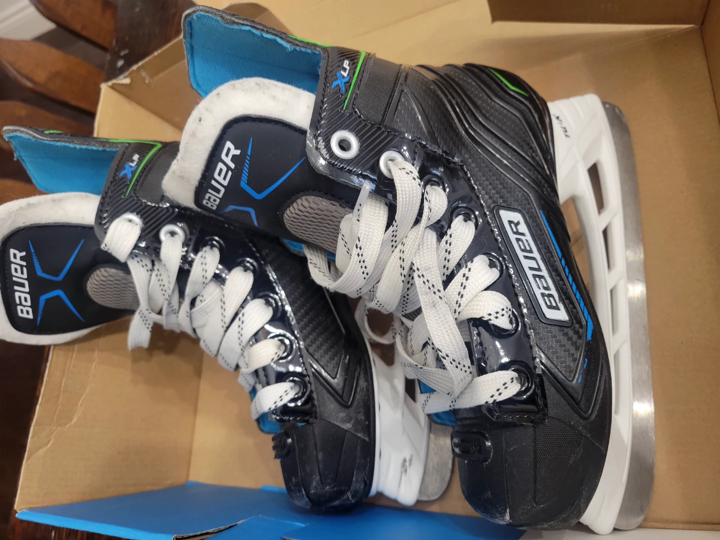 Bauer Vapor X3.5 Ice Skates - Size 2.5 - photo 3