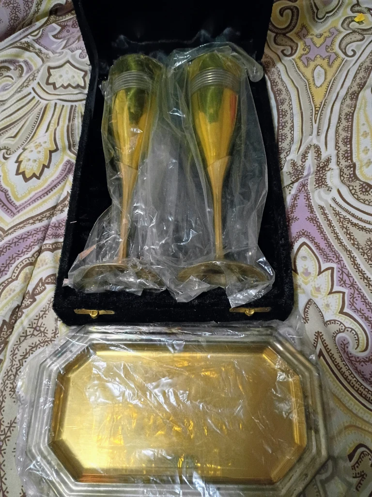 Gold Champagne Flutes with Case - photo 2