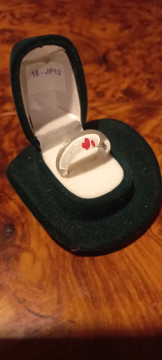 Ring with Hearts image indicator(2)