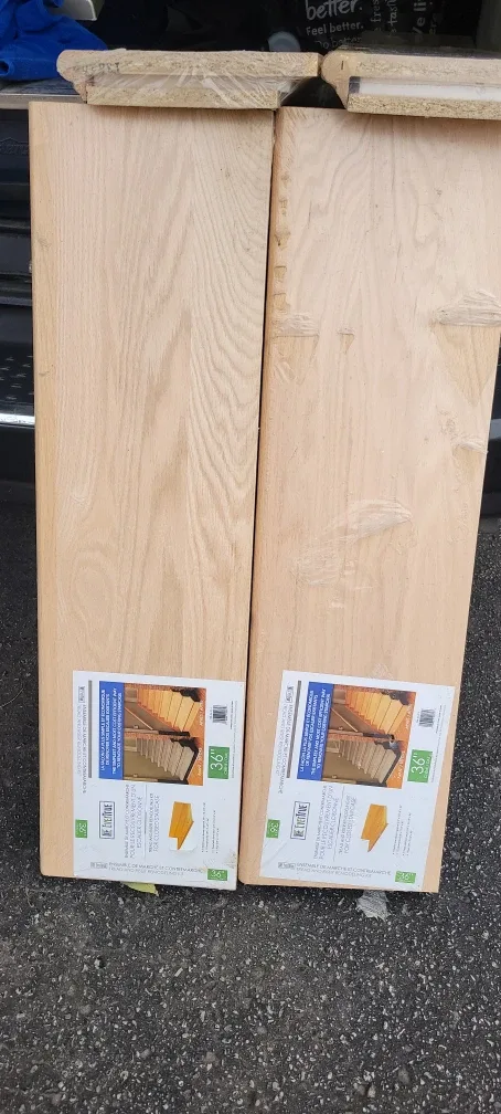 EverTrue 36" Tread and Riser Remodeling Kit - Oak image indicator(2)