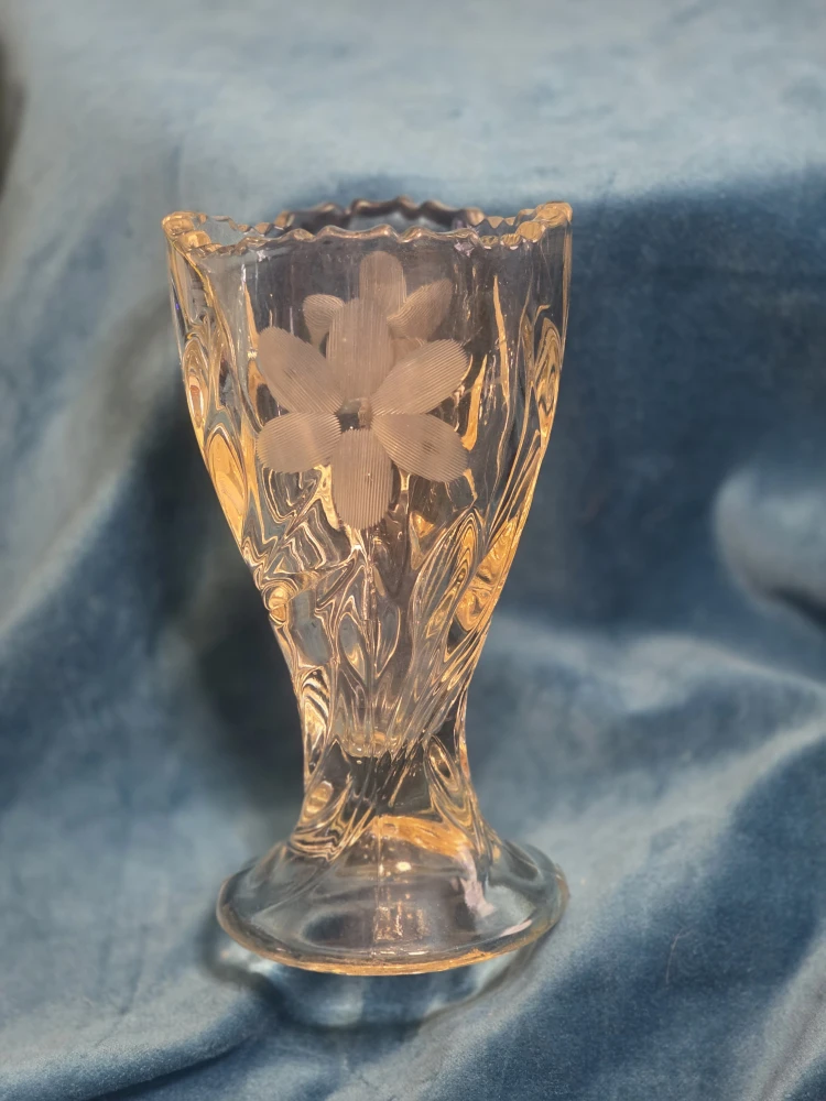 Vintage Floral Etched Glass Vase - photo 2