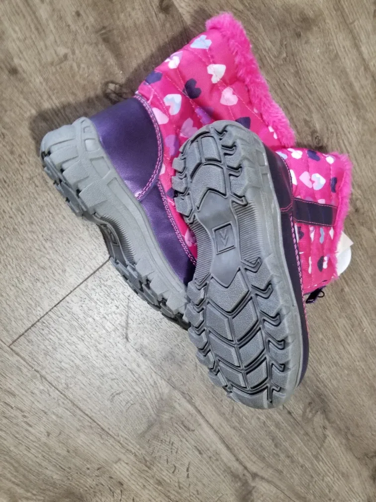 Size 12 Girls Winter Boots image indicator(2)