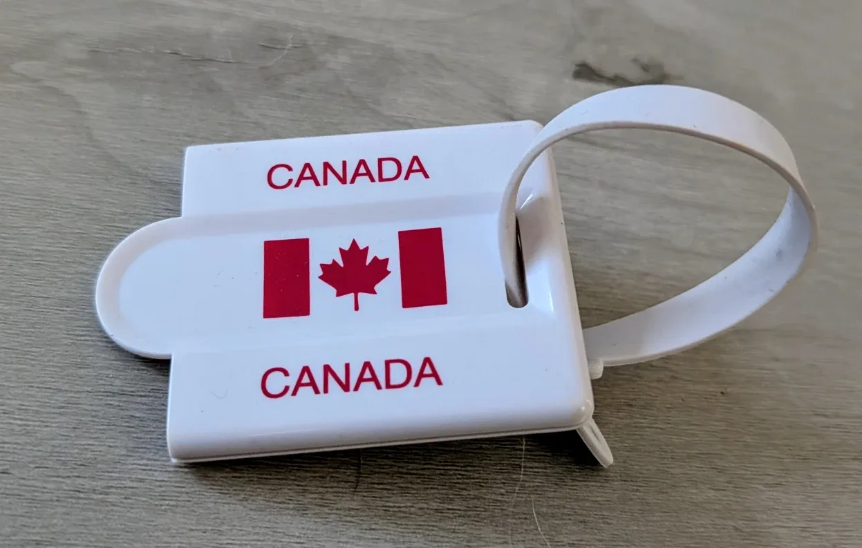 Brand New Canada Luggage Tag