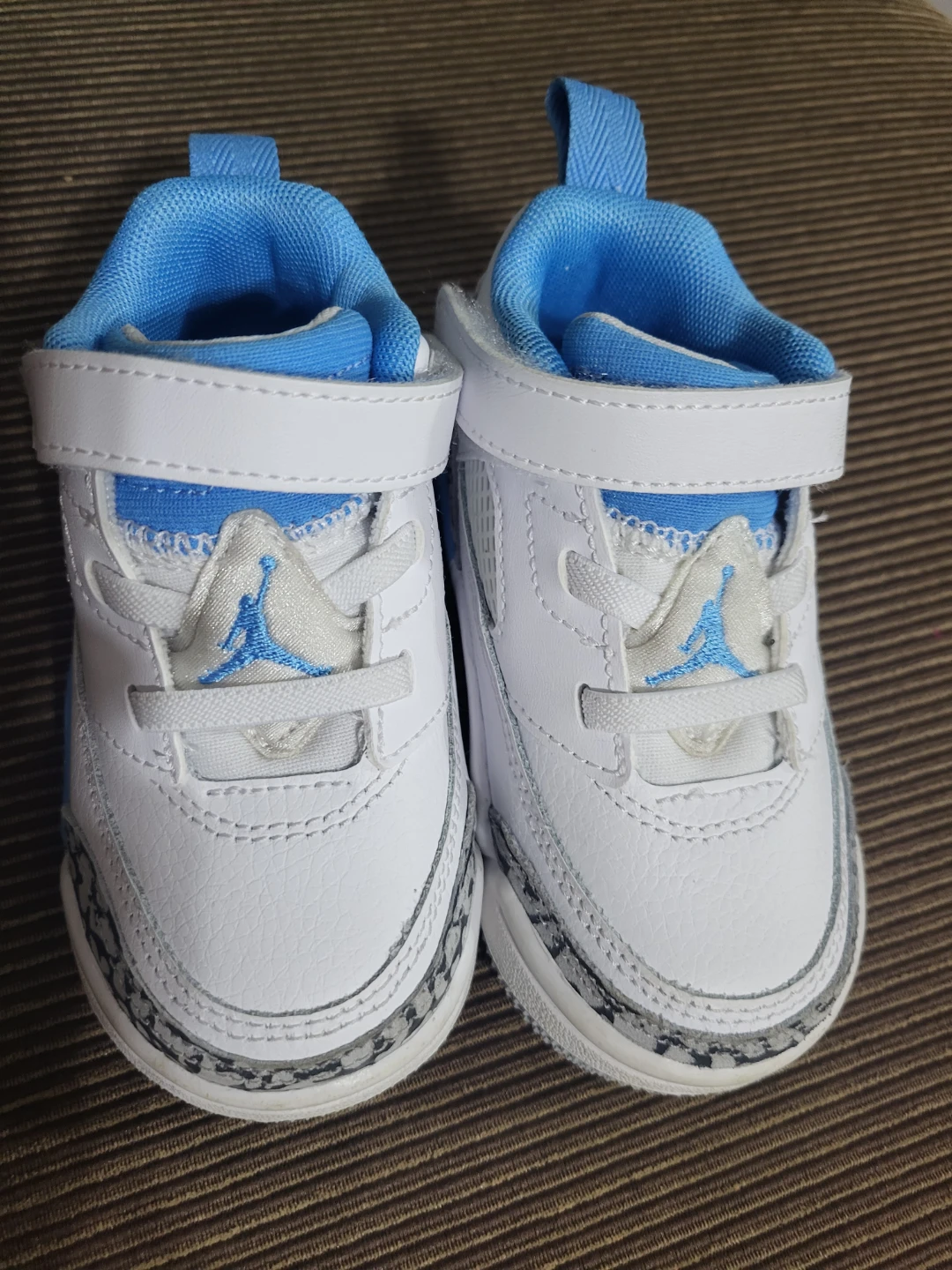 Jordan 3 Retro Crib Baby Shoes, White/Blue