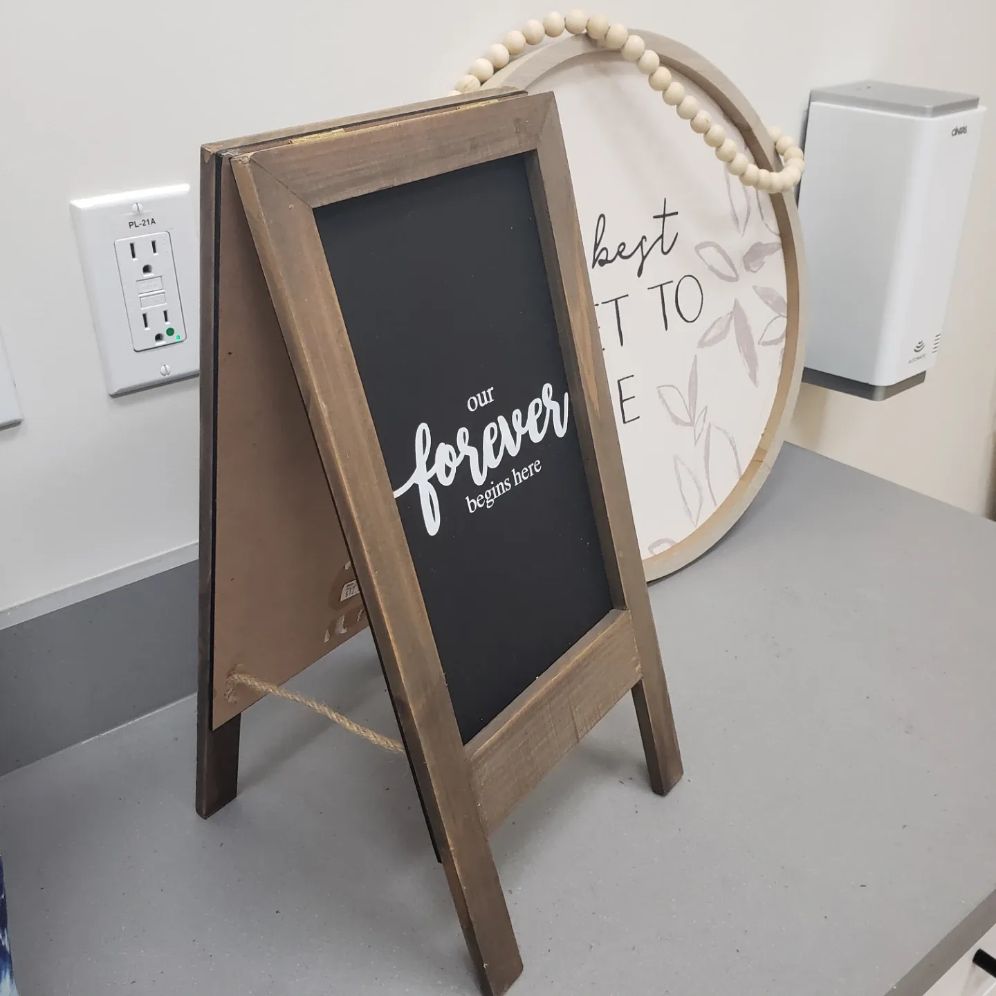 Home Decor Signs - 'Forever' & 'Best is Yet to Come' image indicator(2)