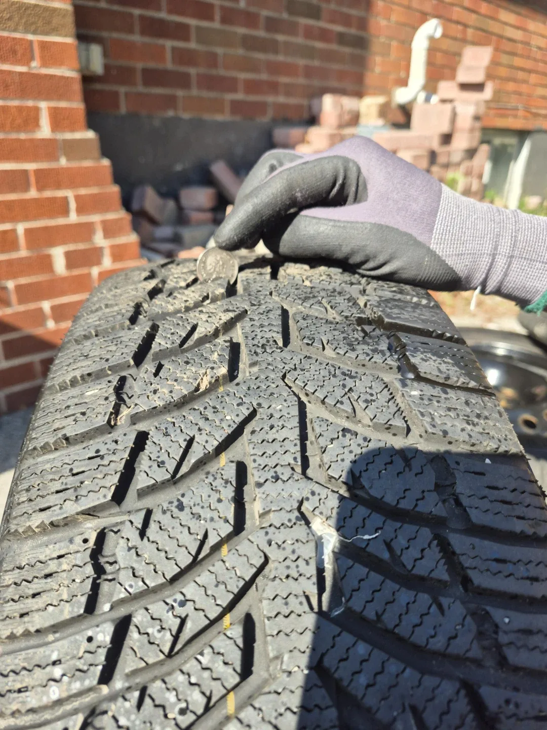 Set of 4 Snow Chaser 2 Winter Tires 215/55R16 image indicator(4)