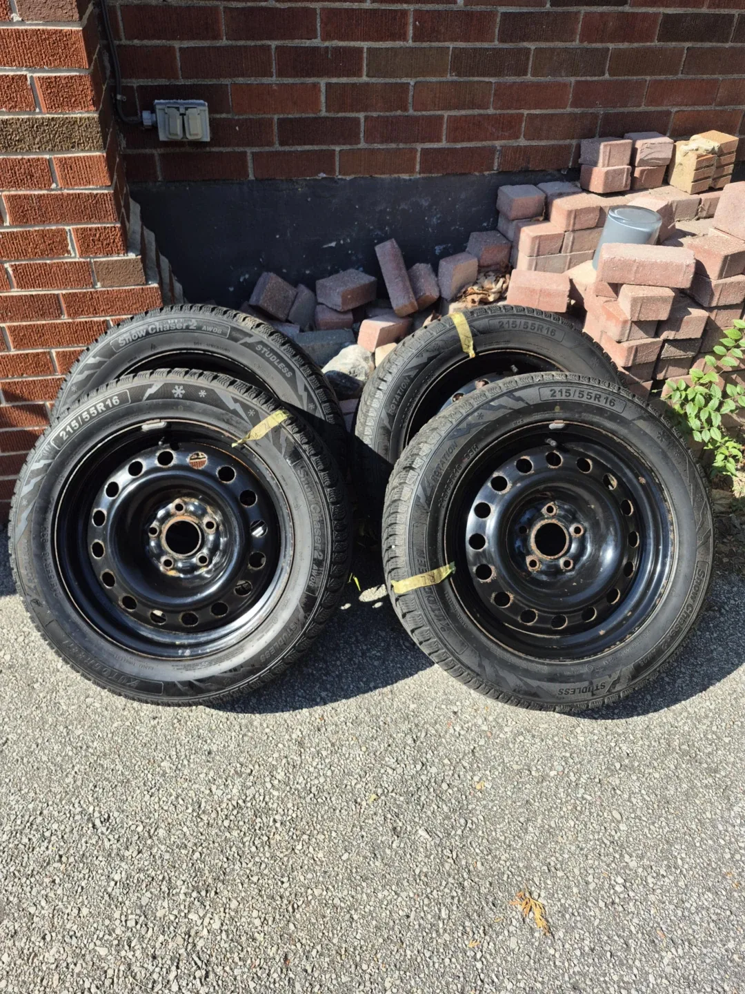 Set of 4 Snow Chaser 2 Winter Tires 215/55R16 image indicator(5)