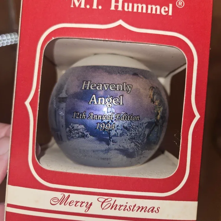 Heavenly Angel Christmas Glass Ornament M J Hummel 1994 image indicator(5)