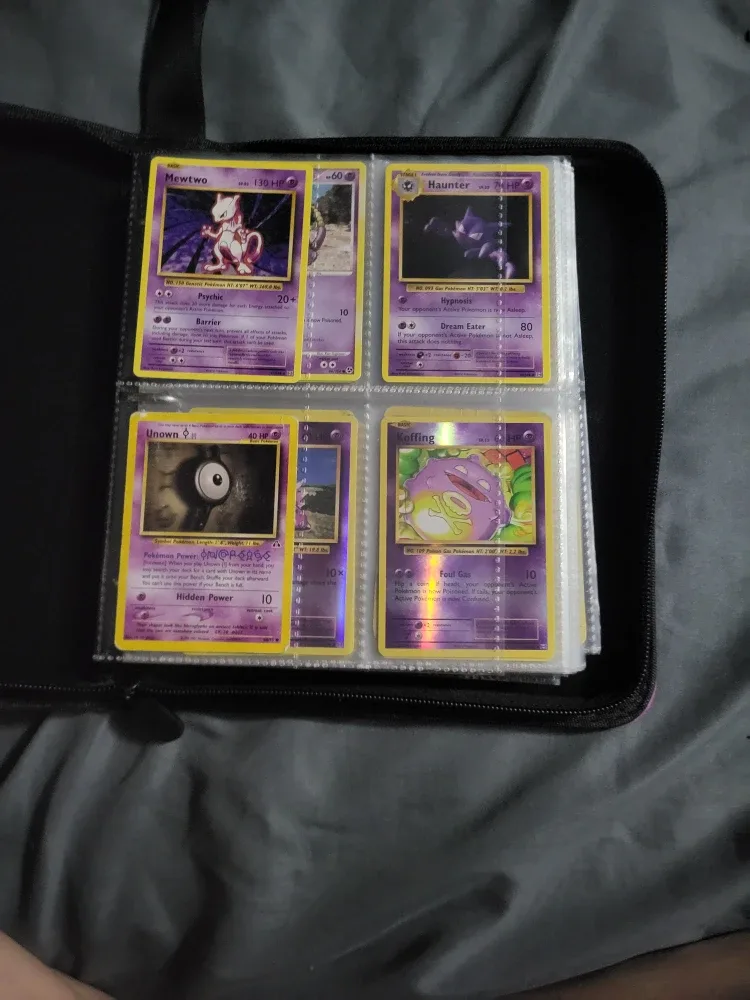 Pokemon binders - includes cards (vintage and new) image indicator(5)