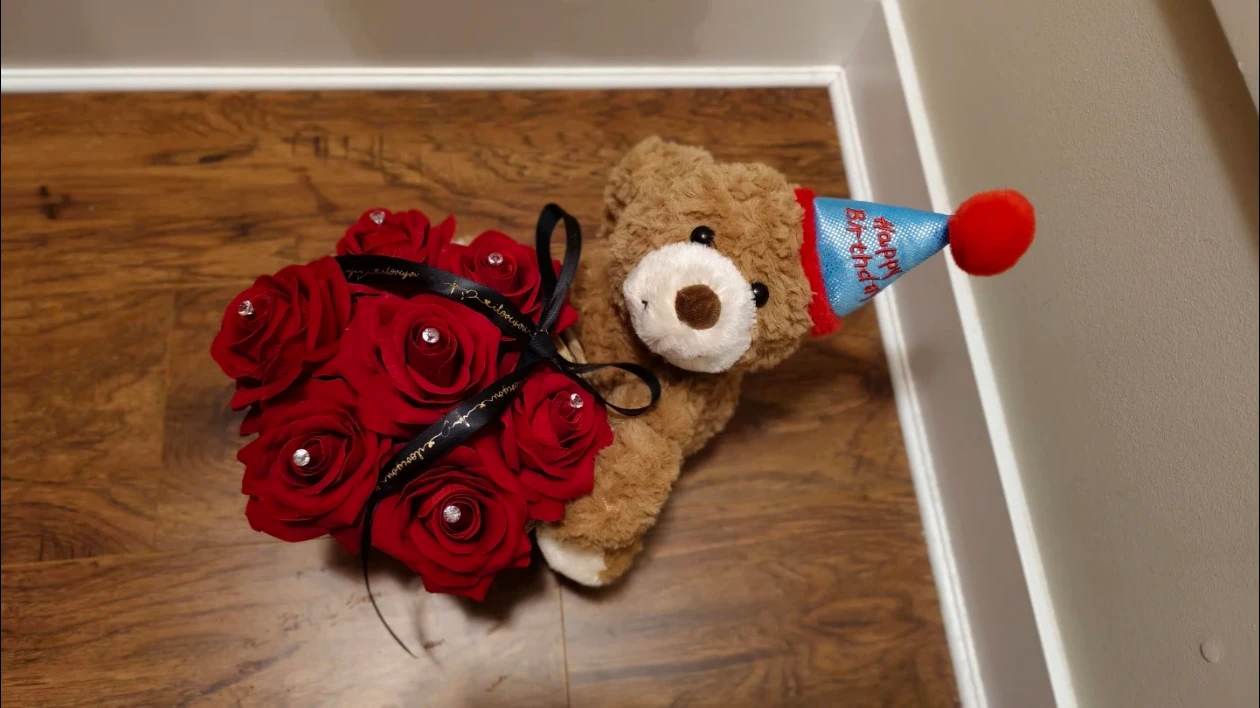 Teddy Bear with red rose arrangement - photo 2