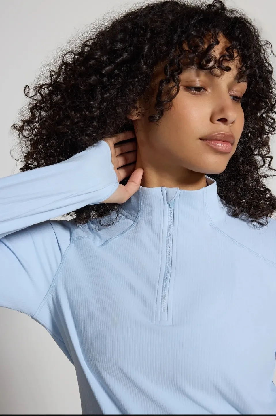 NWT MONDETTA Women's Ribbed 1/2  Zippered Top with Thumb Holes image indicator(2)