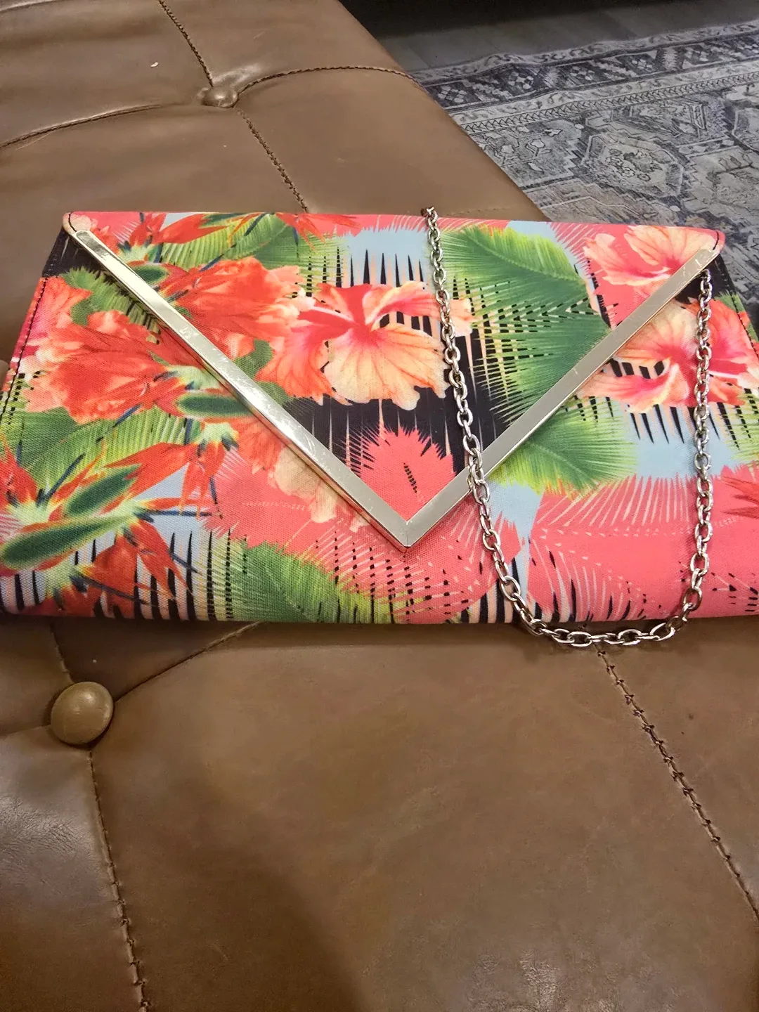 Floral Print Clutch with Chain Strap image indicator(2)