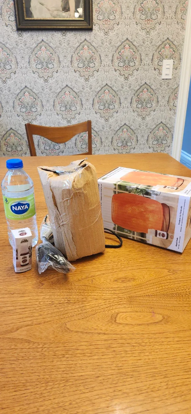 Himalayan Salt Lamp with Lavender Essential Oil image indicator(2)