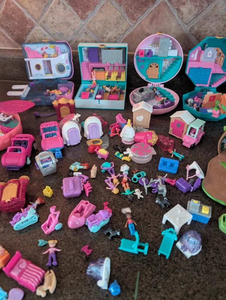 Polly Pocket Vintage Lot image indicator(4)