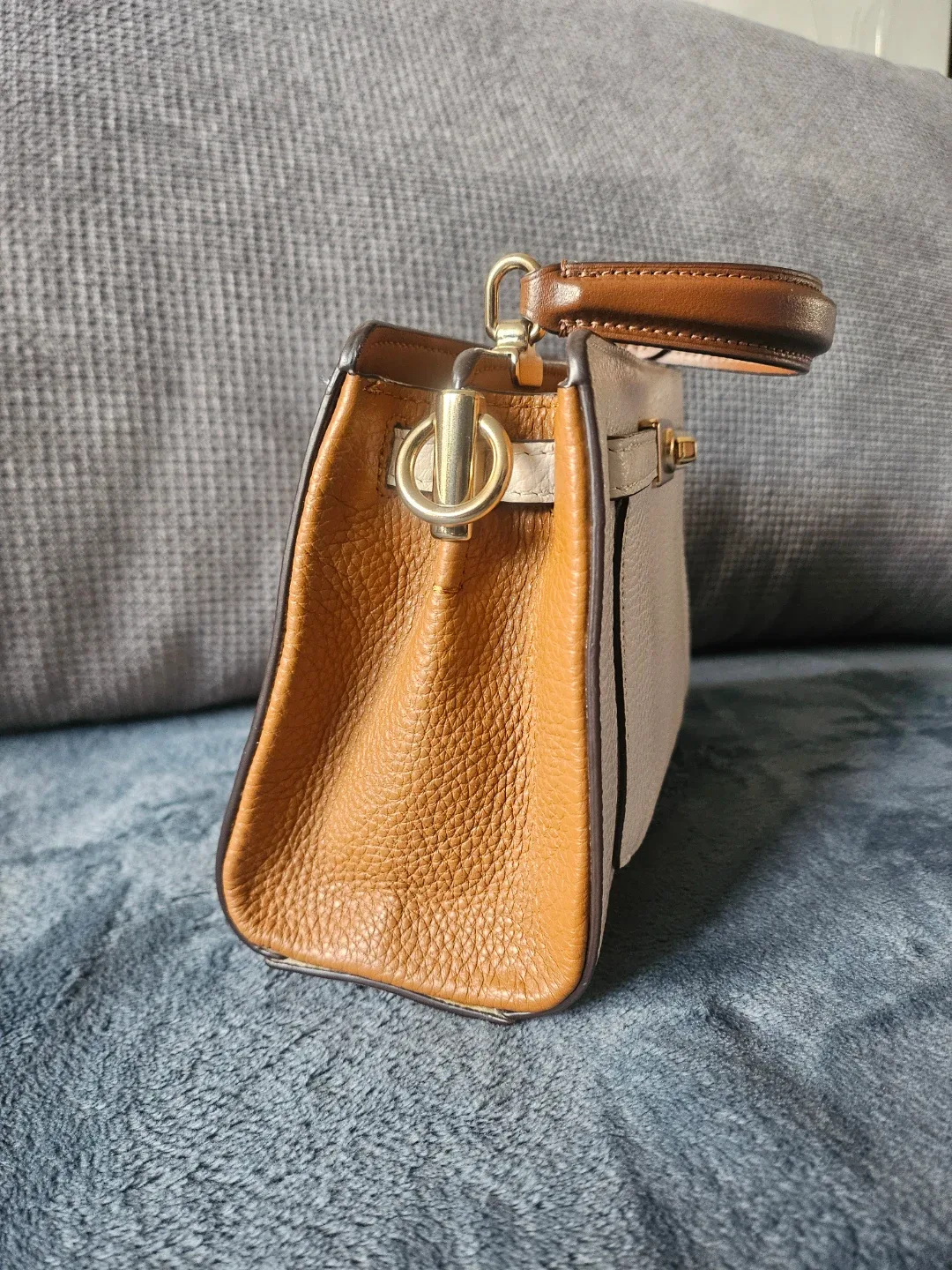 Coach Mini Lane Top Handle Purse Bag image indicator(3)