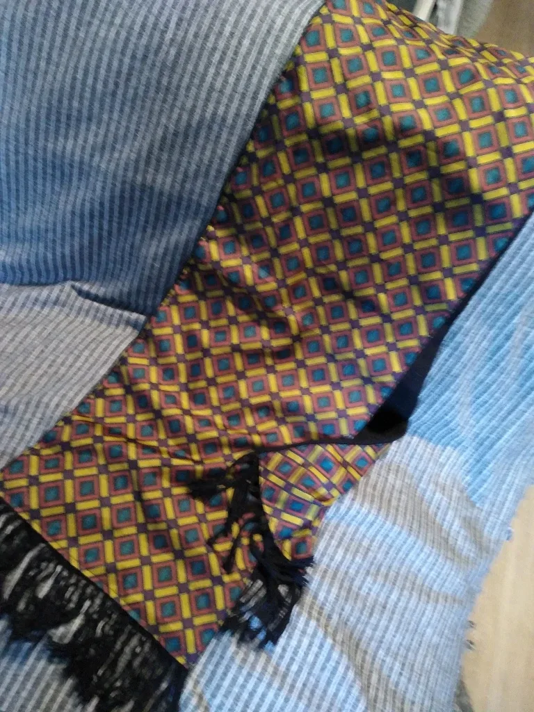 Hermes men's vintage silk scarf image indicator(2)