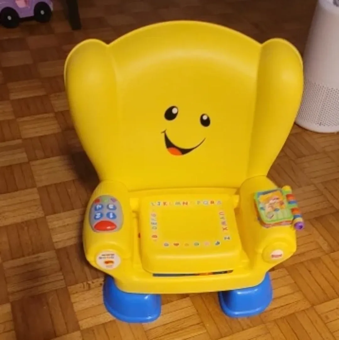 Fisher-Price Laugh & Learn Smart Stages Chair (yellow version)