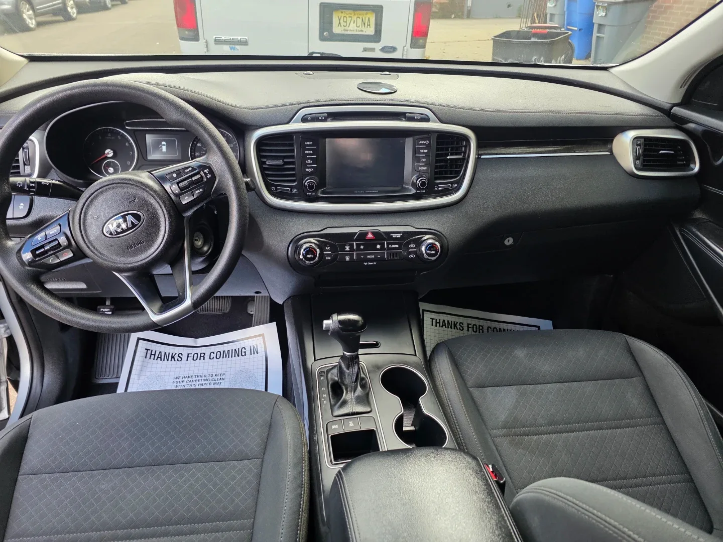 1. 2018 Kia Sorento – Clean Title, Great Condition, 3rd Row SUV image indicator(9)