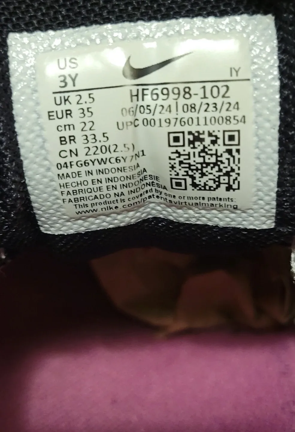 Nike Running Shoes - Size US 3Y image indicator(5)