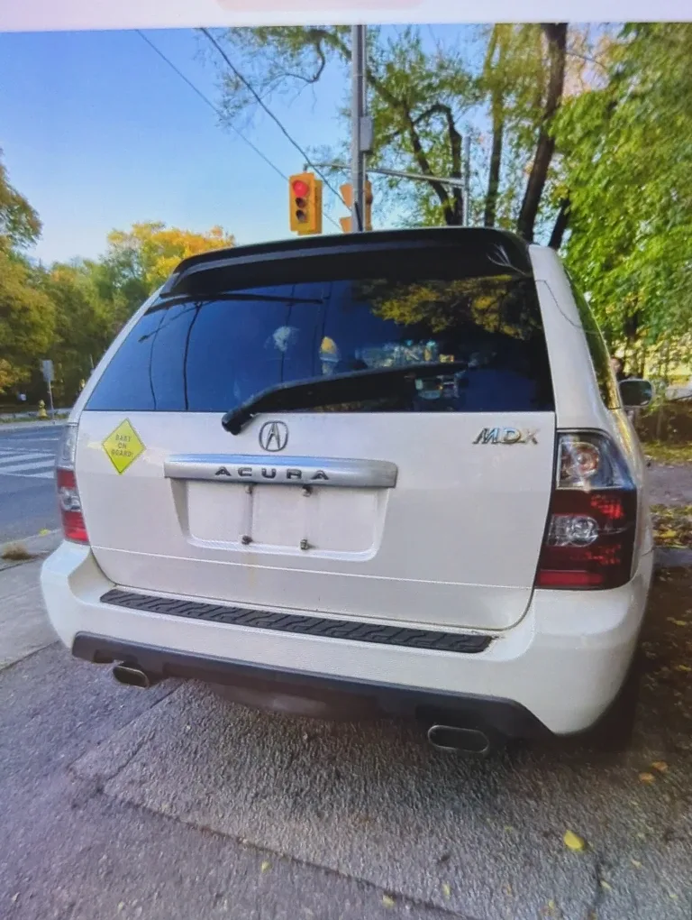 Acura MDX White SUV image indicator(2)