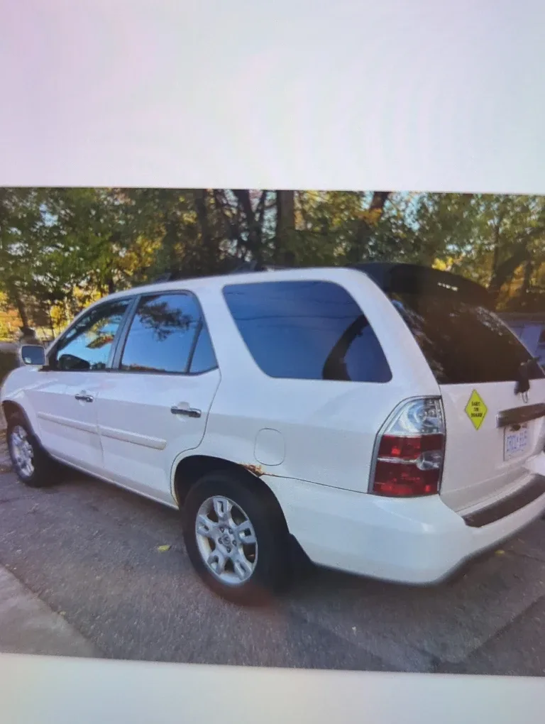 Acura MDX White SUV image indicator(3)