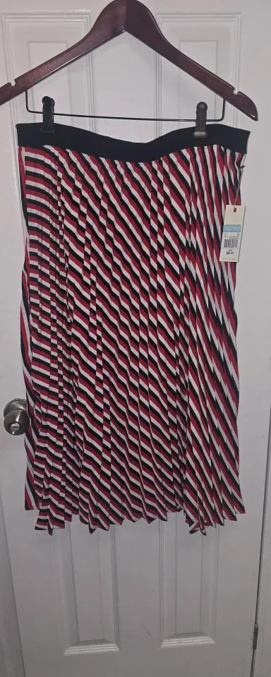DEX Pleated Skirt, Size L, Red/Black/White Stripes