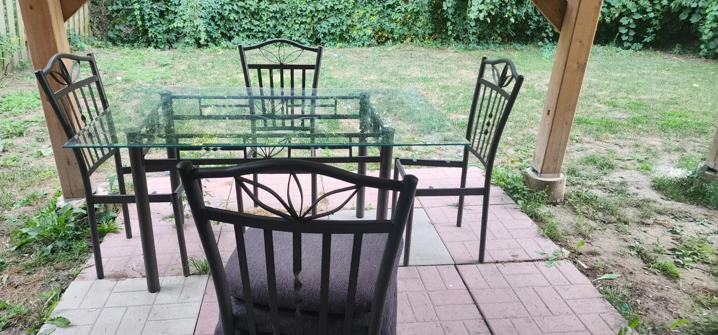 Modern 5-Piece Dining Set (Glass Top) image indicator(2)