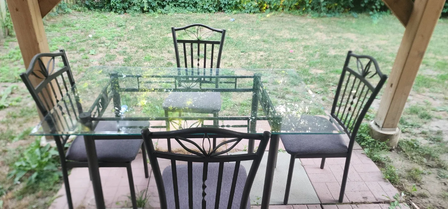 Modern 5-Piece Dining Set (Glass Top) image indicator(4)