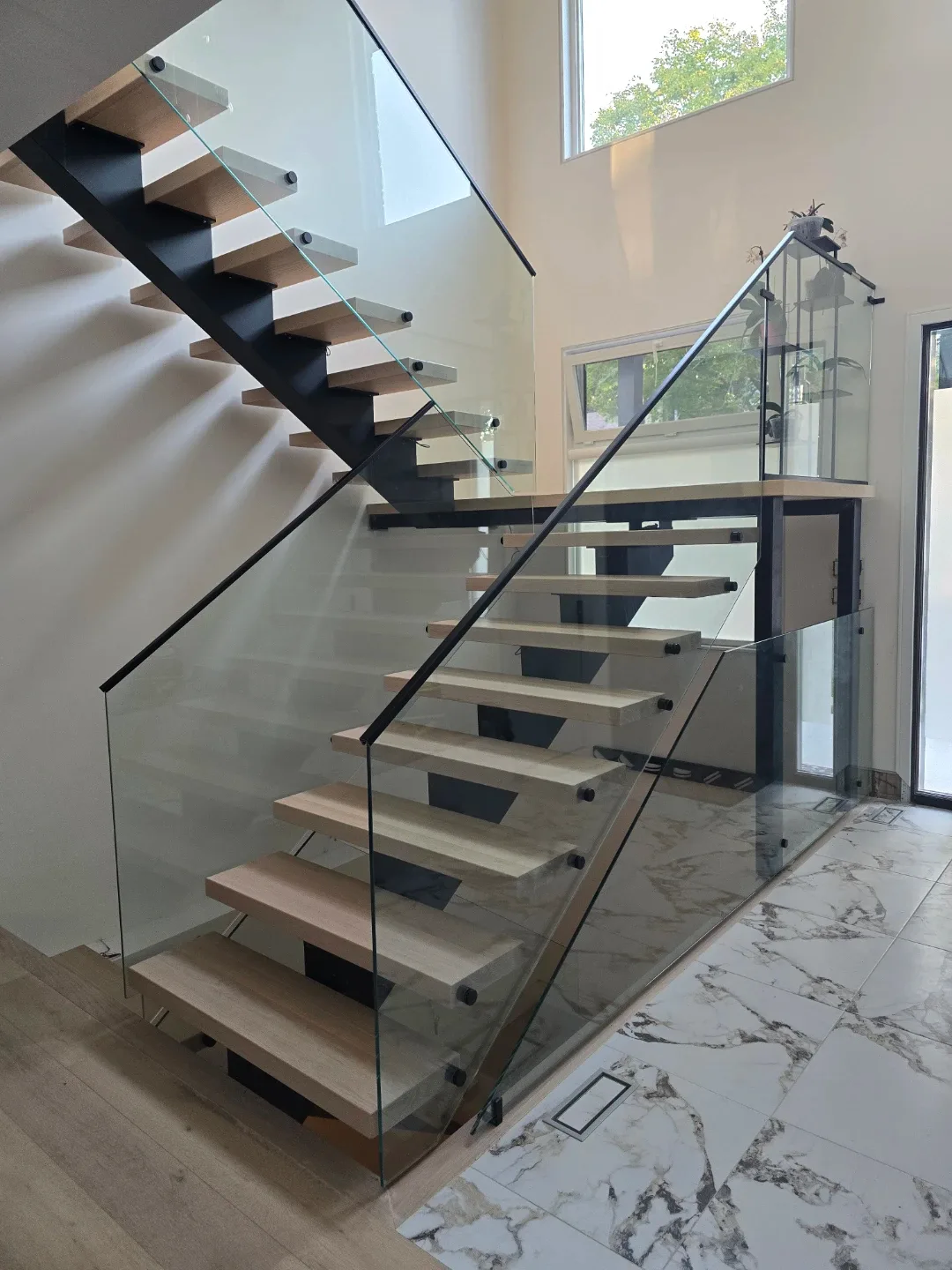 Glass Railings image indicator(2)