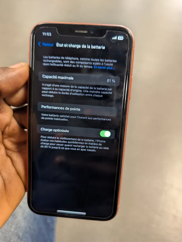 Apple iPhone XR Coral image indicator(7)
