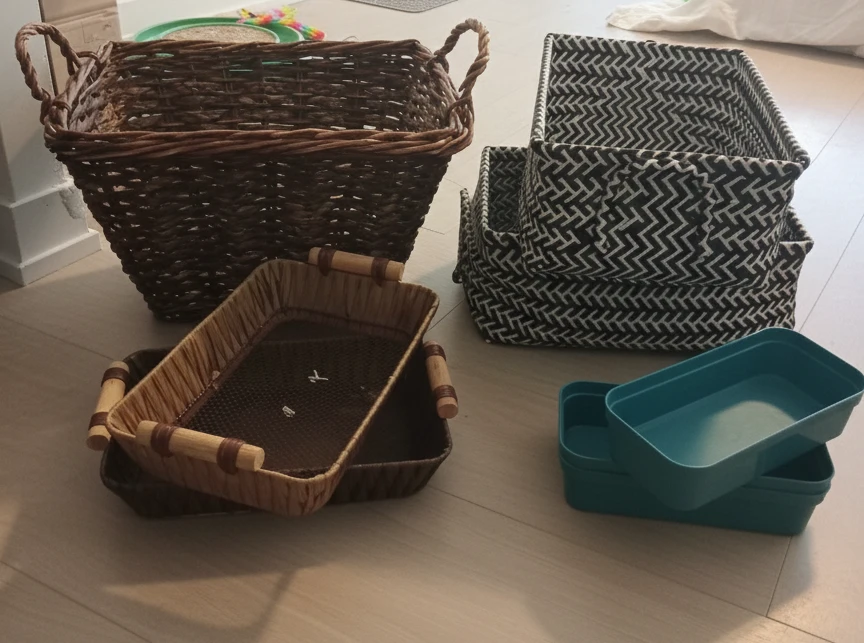 8 storage items (Wicker & Fabric Baskets) Nov 29th only - photo 2