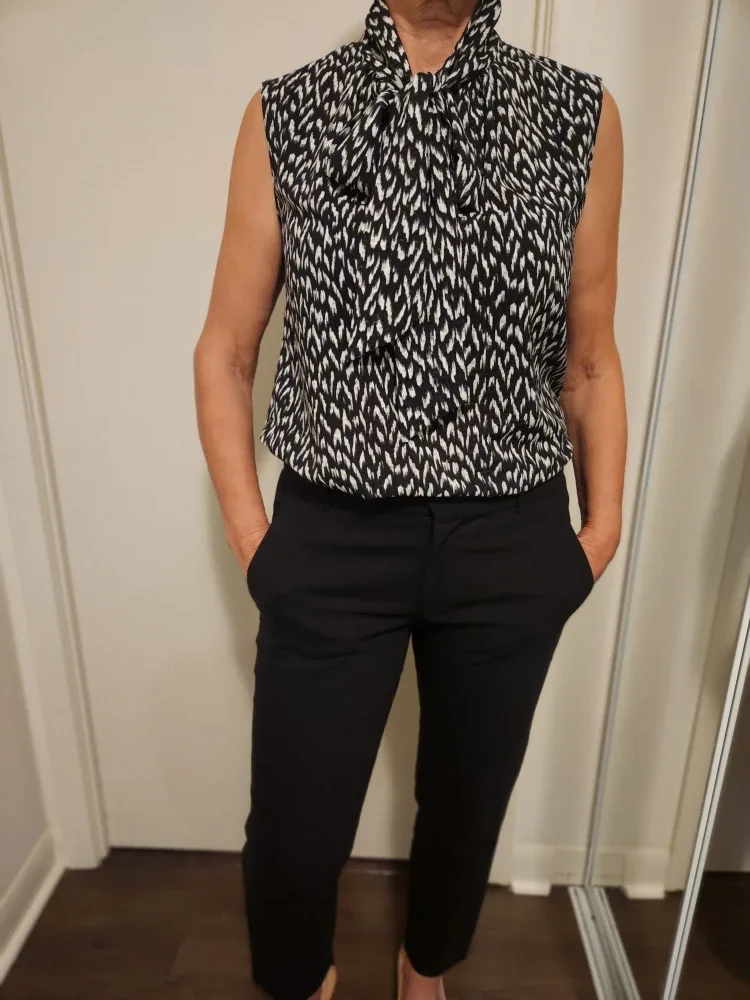 SANDRA ANGELOZZI  BLACK AND WHITE PRINT BLOUSE
