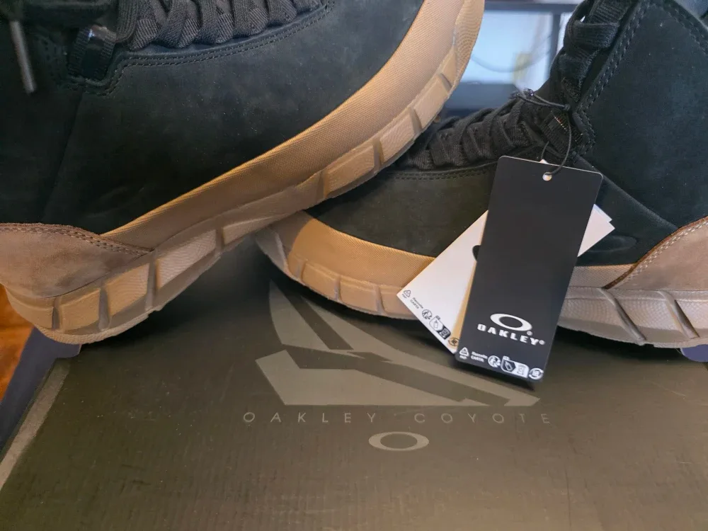 Oakley Coyote Black Boots - New in Box! image indicator(2)