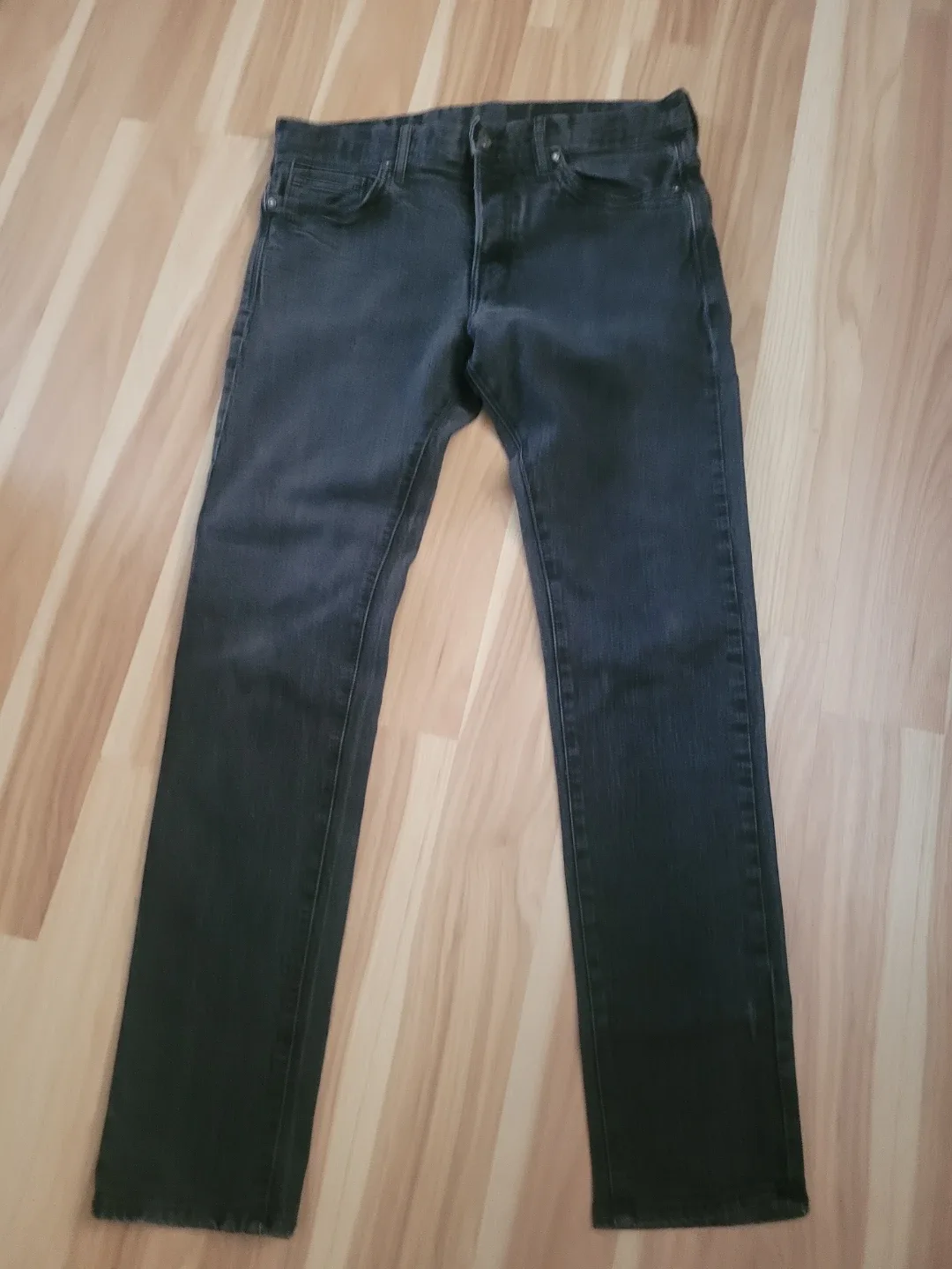 H&M Slim Low Waist Jeans - Size 33/32